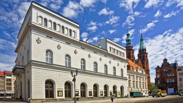 Teatr Modrzejewskiej w Legnicy z wyrazami wsparcia dla teatru w Iwano-Frankiwsku