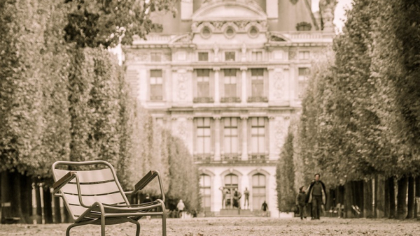 Gra miejska w paryskich Ogrodach Tuileries