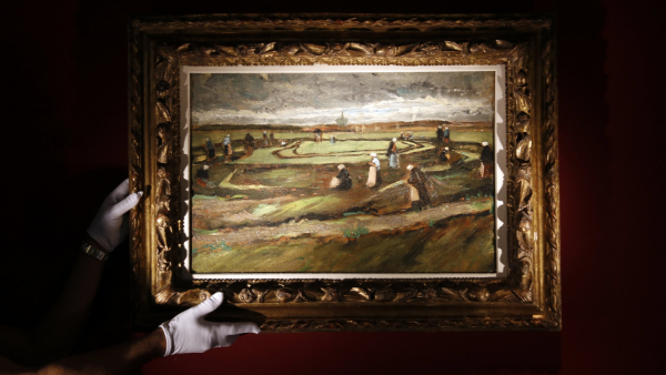 Obraz van Gogha "Kobiety naprawiające sieci na wydmach" na aukcji w Paryżu