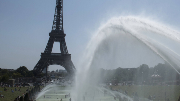 130 lat wieży Eiffla w obiektywie...