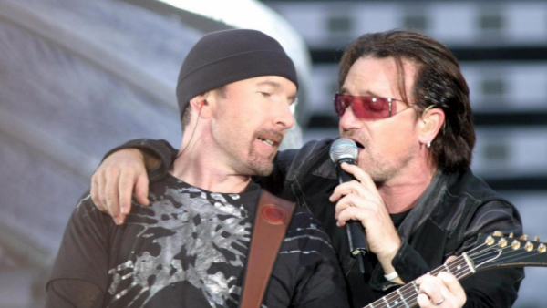 Bono i The Edge zagrali świąteczny koncert w Dublinie