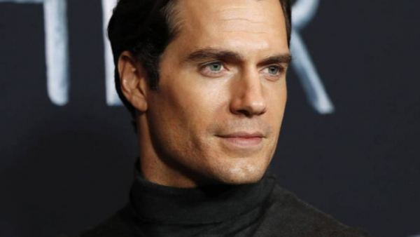 Henry Cavill zagra Sherlocka Holmesa w serii filmów o siostrze znanego detektywa