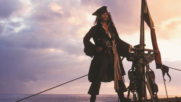 Johnny Depp wraca do „Piratów z Karaibów”. Tak uważa branża filmowa. Wygrany proces gwarancją