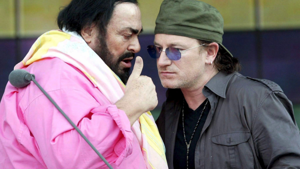 Bono w filmie o Pavarottim
