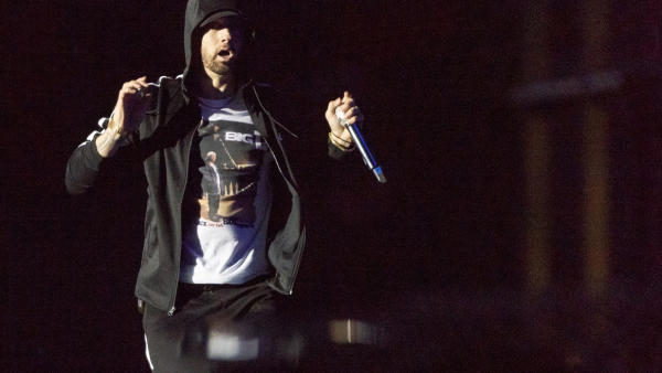 Eminem oprowadza fanów po Detroit