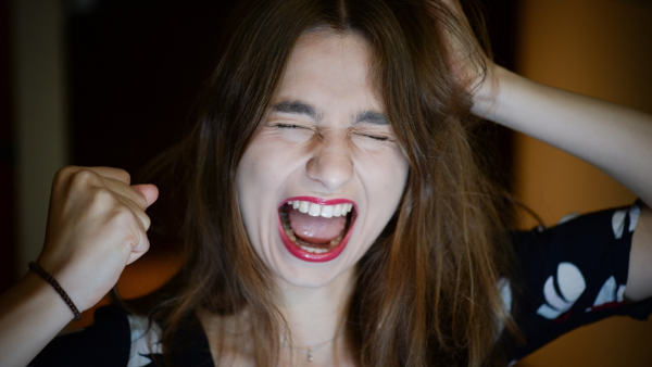 Przeklinanie - lekarstwo na ból bez recepty?