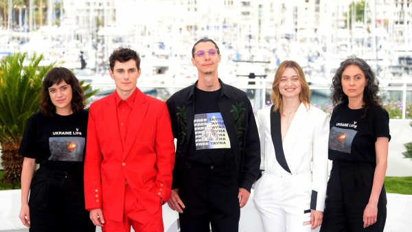 Cannes 2022. Antywojenny protest na czerwonym dywanie. Zorganizowali go twórcy ukraińskiego filmu "Butterfly Vision”