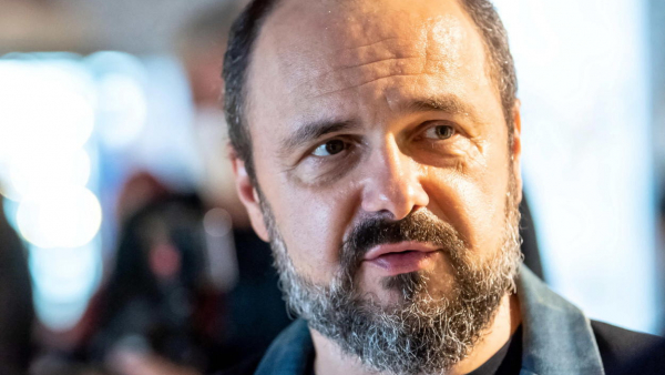 Arkadiusz Jakubik wyznał, że rola w “Informacji zwrotnej” była jedną z najtrudniejszych w jego karierze