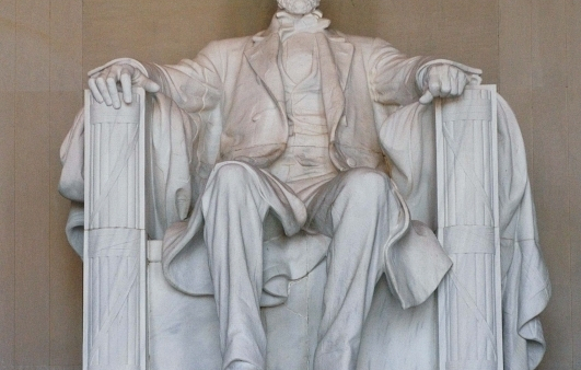 Pomnik Lincolna w stolicy czasowo zamknięty po akcie wandalizmu