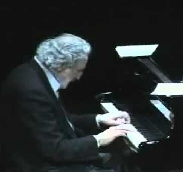 Zmarł Luis Bacalov, twórca oscarowej muzyki do filmu "Listonosz" 