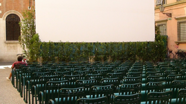 Kino letnie w centrum Krakowa