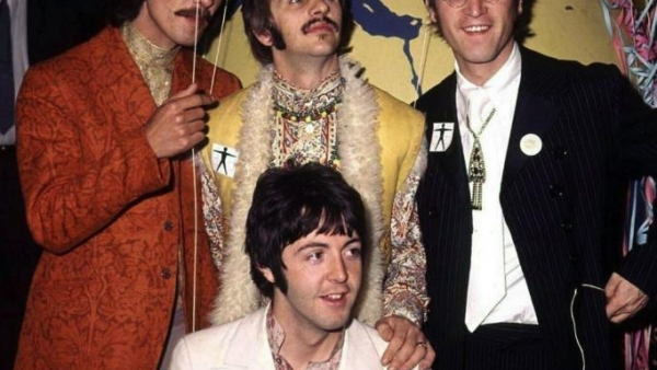 Kolekcjonerskie zdjęcia Beatlesów hitem aukcji