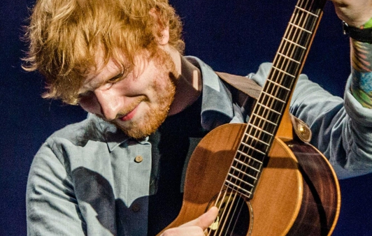 Ed Sheeran sprzedał najwięcej płyt na świecie w ubiegłym roku