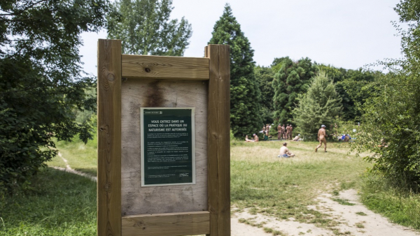 Paryż przyjazny dla nudystów