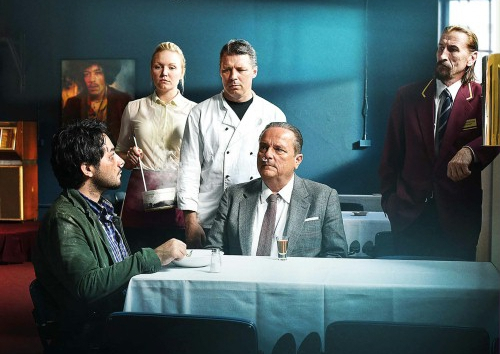 Najlepszy film minionego roku wg światowych dziennikarzy. Zobacz „Po tamtej stronie” Akiego Kaurismäkiego