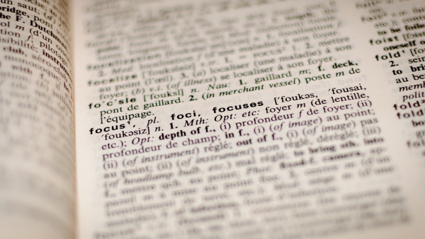 "Sztuczna inteligencja" Słowem Roku 2023