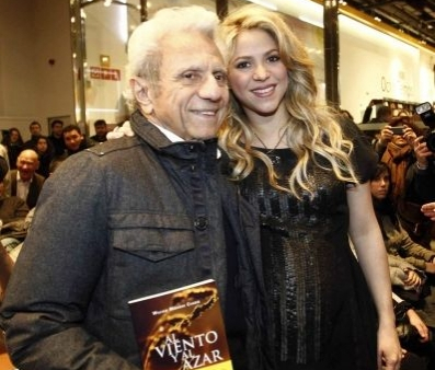 Shakira wspiera swojego ojca-pisarza