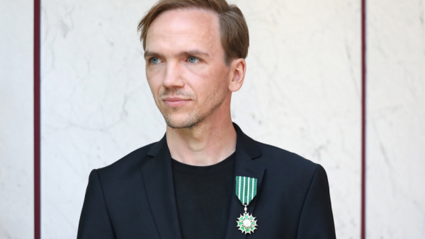 Jan Komasa rusza na podbój Fabryki Snów. W sieci pojawił się zwiastun pierwszego amerykańskiego filmu reżysera
