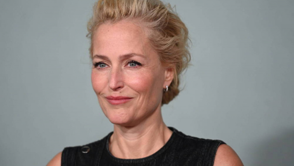 Gillian Anderson twierdzi, że w „The Crown” pominięto wiele skandali w rodzinie królewskiej