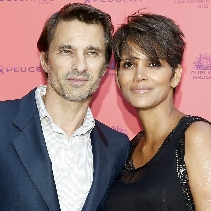 Dziewczyna Bonda (znów) wyszła za mąż