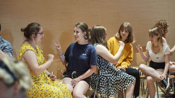 Lekcje Polskiego Języka Migowego od Muzeum Miasta Gdyni dla muzeów, bibliotek, galerii i innych placówek kultury! 