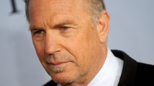 Kevin Costner napisze scenariusz serialu o agentach