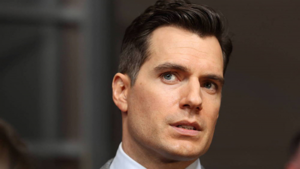 Henry Cavill zagra główną rolę w filmie wojennym Guya Ritchiego