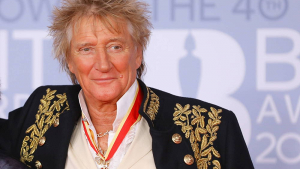 Rod Stewart wynajął i wyremontował dom rodzinie uchodźców z Ukrainy
