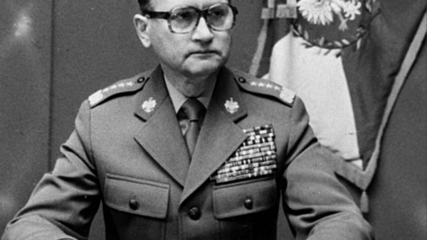"Ojczyzna nasza znalazła się nad przepaścią". 37 lat temu wprowadzono stan wojenny