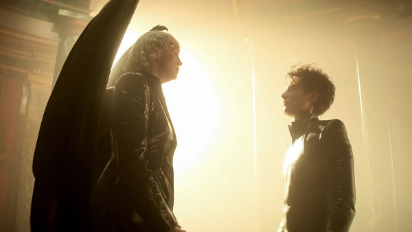 Dlaczego Tom Ellis nie zagrał Lucyfera w „Sandmanie”? Neil Gaiman wyjaśnia, skąd taka zmiana