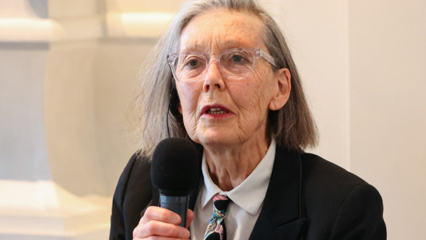 Okrzyki radości po przyznaniu Literackiej Nagrody Nobla Anne Carson