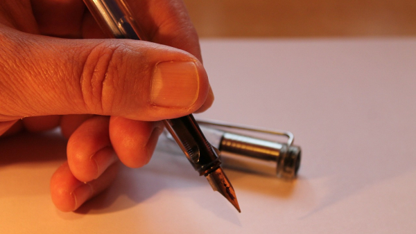 Gmina zatrudniła poetę, aby pisał wiersze na jej cześć