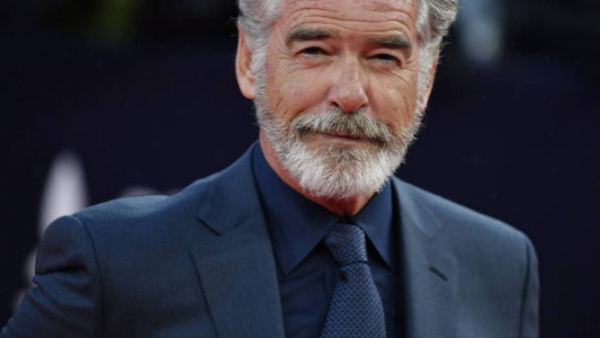 Pierce Brosnan uratował życie Halle Berry
