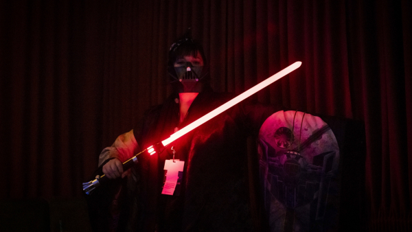 Nowy gadżet dla fanów "Gwiezdnych wojen" jest bardzo niebezpieczny