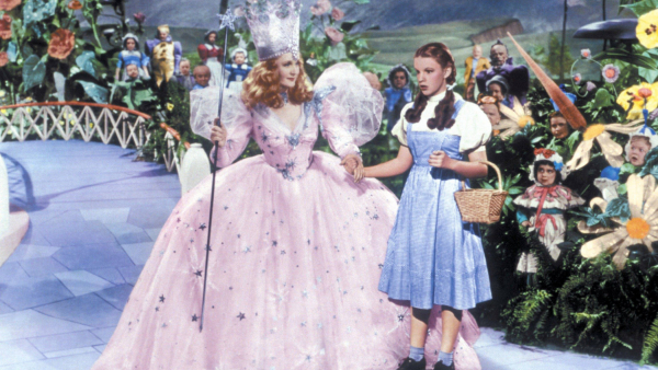 Zaginęła 40 lat temu i „wróciła”. Sukienka Judy Garland zostanie zlicytowana