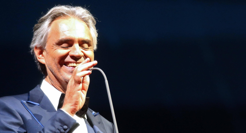 Andrea Bocelli zaśpiewa na Stadionie Narodowym w 2020 r.