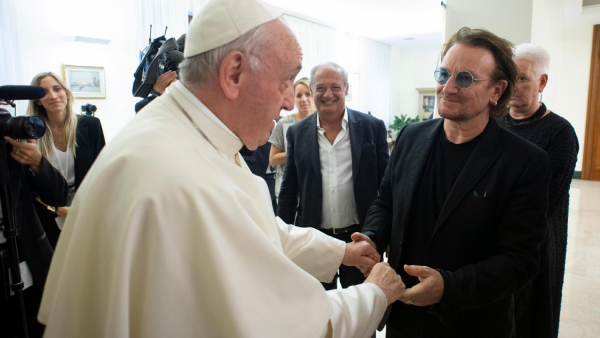 Papież przyjął na audiencji Bono z zespołu U2