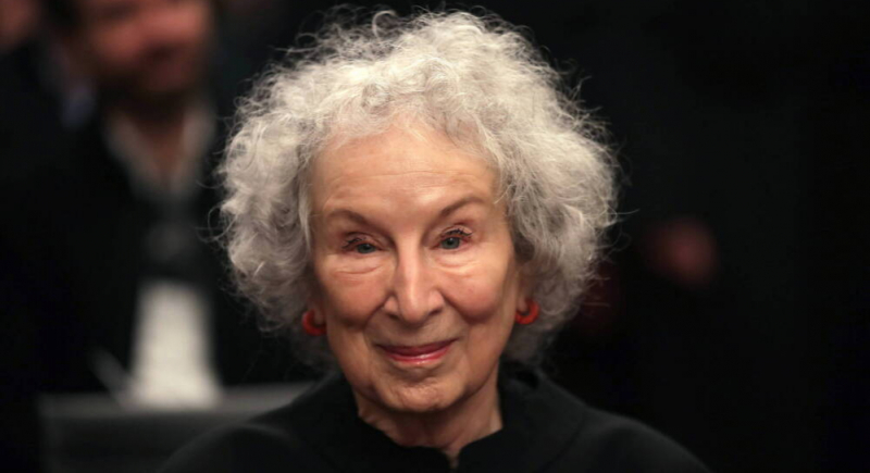 Margaret Atwood na kongresie pisarzy w Krakowie: „Opowieść podręcznej” na cenzurowanym w Kanadzie