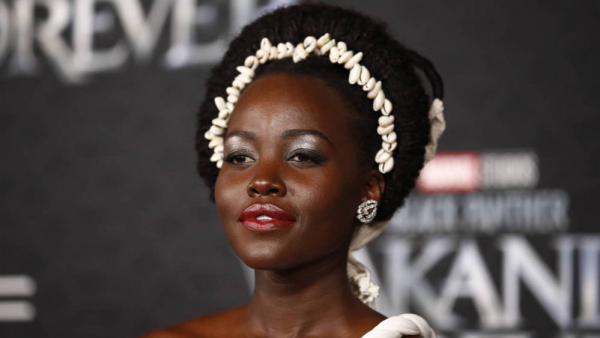 Lupita Nyong’o, grając w sequelu „Czarnej Pantery”, inspirowała się wdową po Chadwicku Bosemanie