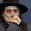 Johnny Depp pokazuje swoje prace w Londynie. Wystawa obejmuje obrazy, kolaże i pierwszą rzeźbę aktora