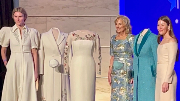 Relacja Lidii Krawczuk z ceremonii oficjalnego przekazania strojów w Muzeum Historii Amerykańskiej z udziałem pierwszej damy Jill Biden 