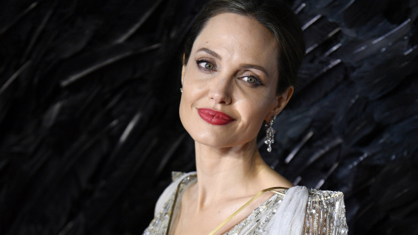 Angelina Jolie, naga sesja i szczere wyznanie: moje ciało nosi wiele blizn