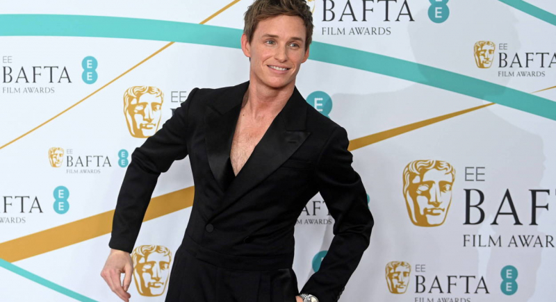 Lashana Lynch i Eddie Redmayne zagrają główne role w serialowej wersji „Dnia Szakala”