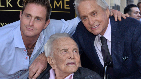 Michael Douglas uhonorowany gwiazdą w hollywoodzkiej Alei Sław