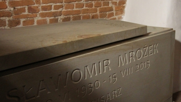 Sławomir Mrożek spoczął w Panteonie Narodowym w Krakowie