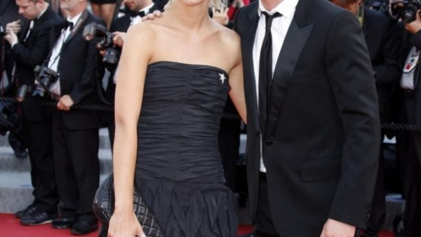 Francuski model zagra Yves Saint Laurenta