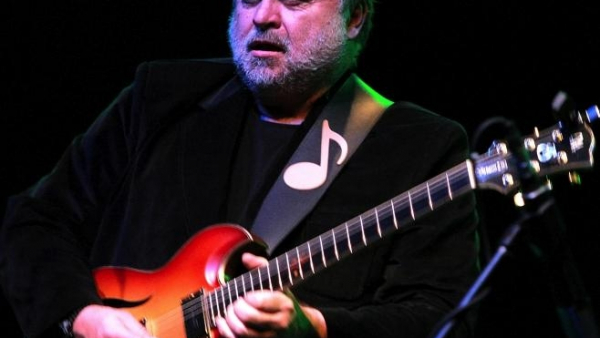 Statuetka "Baranka Jazzowego" dla Jarosława Śmietany