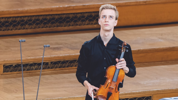Wojciech Niedziółka w drugim etapie Konkursu Skrzypcowego im. Wieniawskiego