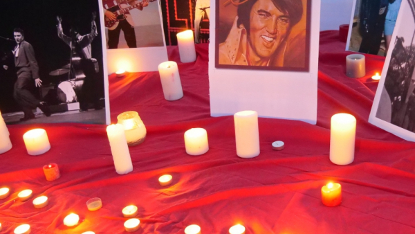 Rekordowa liczba uczestników Nocnego Czuwania w przeddzień 40-tej rocznicy śmierci Elvisa Presleya