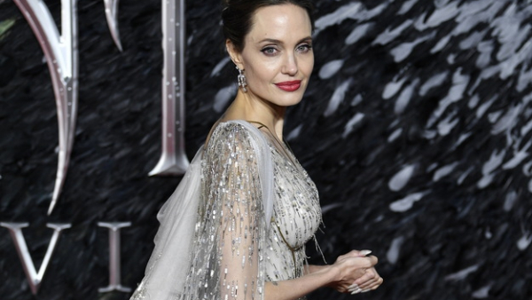 Angelina Jolie sprzedaje obraz Winstona Churchilla
